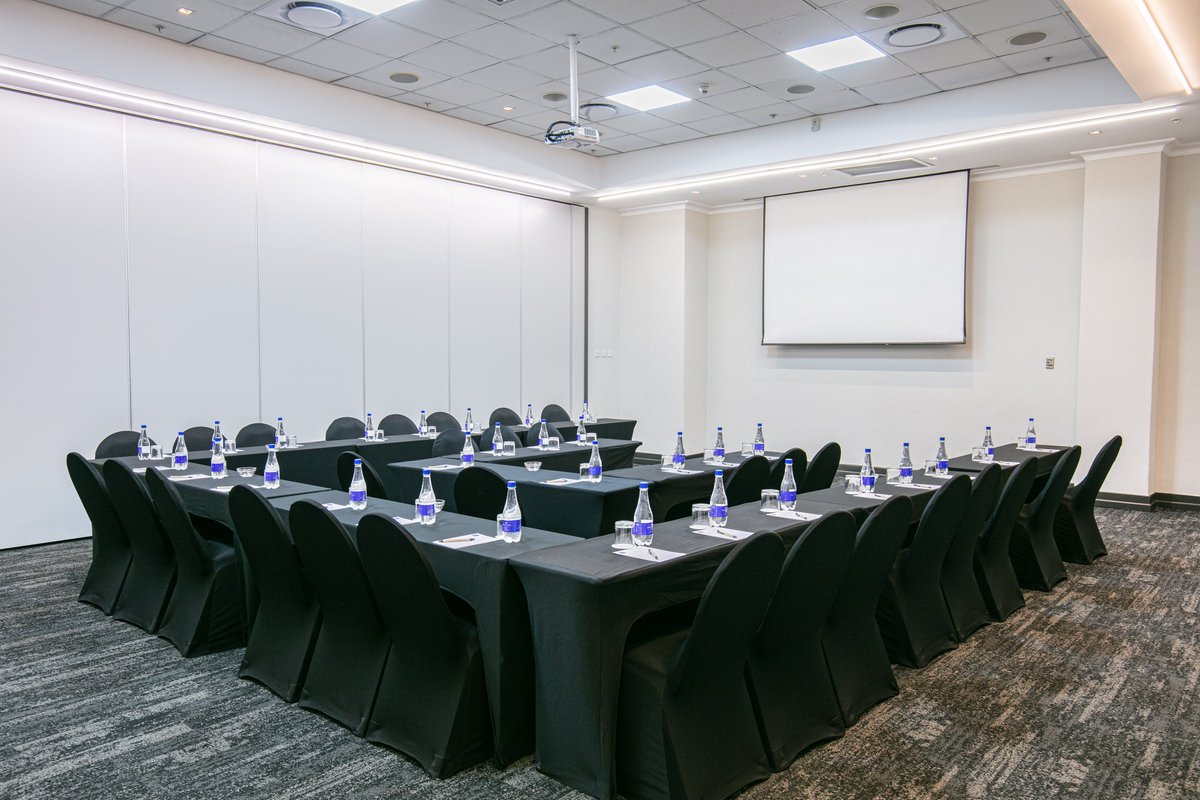 ProteaMasa's tweet photo. Step into our sophisticated conference lounge, where refined high-top tables, contemporary lighting, and minimalist elegance set the stage for relaxation or connection.

#ProteaHotels
#MarriottBonvoy
#MarriottInternationalHotels
#Gaborone https://t.co/7Ot51fH0FN