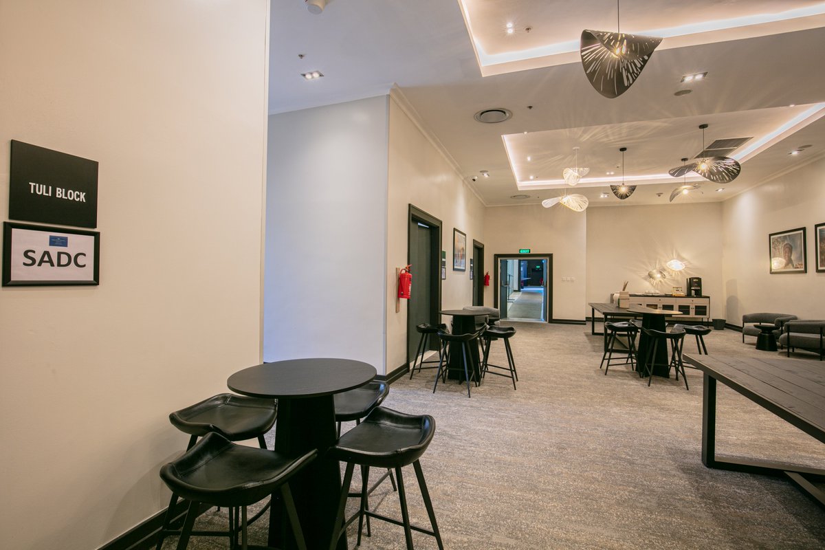 ProteaMasa's tweet photo. Step into our sophisticated conference lounge, where refined high-top tables, contemporary lighting, and minimalist elegance set the stage for relaxation or connection.

#ProteaHotels
#MarriottBonvoy
#MarriottInternationalHotels
#Gaborone https://t.co/7Ot51fH0FN