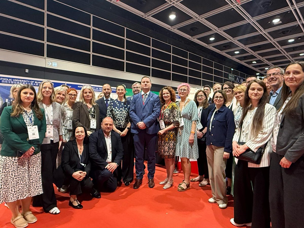 PLinHK's tweet photo. Poland’s strong presence at #APAIE2026 under the “#StudyInPoland” banner! Led by @NAWAgovpl, the delegation – including @FRSE_ErasmusPlus, the Ministry of Science and Higher Education, and 13 universities – showcased innovation &amp; partnership in global higher education. https://t.co/d5y1Vfmd7K