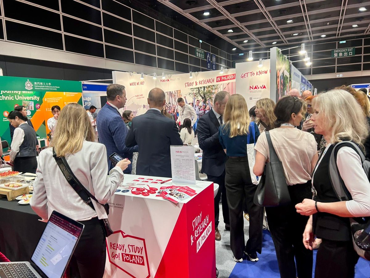 PLinHK's tweet photo. Poland’s strong presence at #APAIE2026 under the “#StudyInPoland” banner! Led by @NAWAgovpl, the delegation – including @FRSE_ErasmusPlus, the Ministry of Science and Higher Education, and 13 universities – showcased innovation &amp; partnership in global higher education. https://t.co/d5y1Vfmd7K