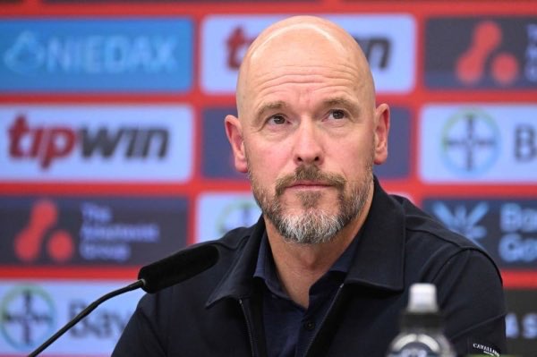 michaelclassic1's tweet photo. I might have supported Amorim during his time at Manchester United because of what he did there and the type of players he brought into the club, which everyone is enjoying and hailing them.  

You see Eric Ten Hag, this man won 2 domestic cups to justify the blunders he committed at Manchester United. He brought into fragile and overrated players with no Manchester United DNA. He even disrespected Ronaldo. 

You may wonder why United fans are more furious with Amorim than the actual villain Eric Ten Hag because he plays a 3-4-3 formation.