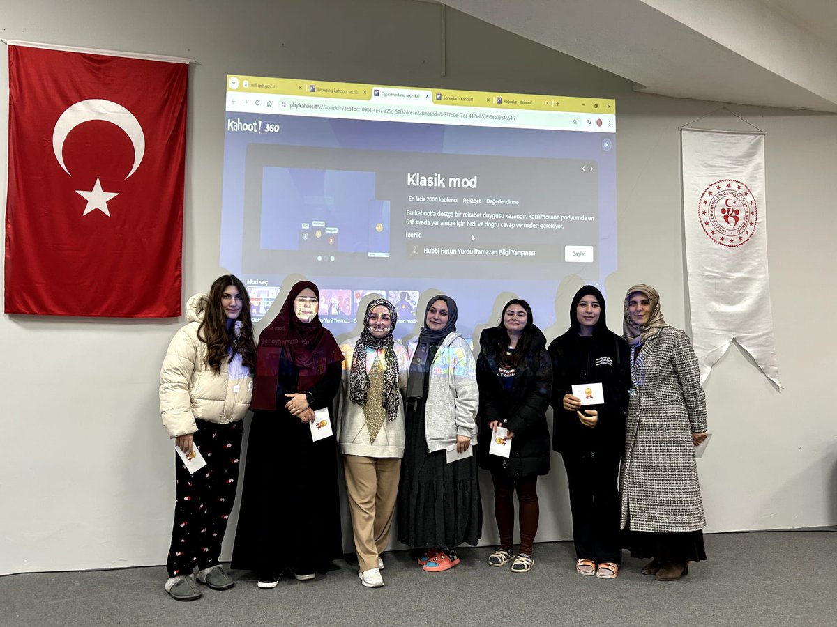 KarabukKYGM's tweet photo. 👨🏻‍💻Hubbi Hatun Yurdu

Manevi Rehberlik Birimi tarafından yürütülen "Ramazan" konulu Kahoot bilgi yarışmasında bilgi ve hızın etkisiyle heyecanlı saatler yaşandı. Dereceye giren öğrencilerimizi tebrik ediyor, katılım sağlayan öğrencilerimize teşekkür ediyoruz. 🪷 https://t.co/zSOBSg1fB6