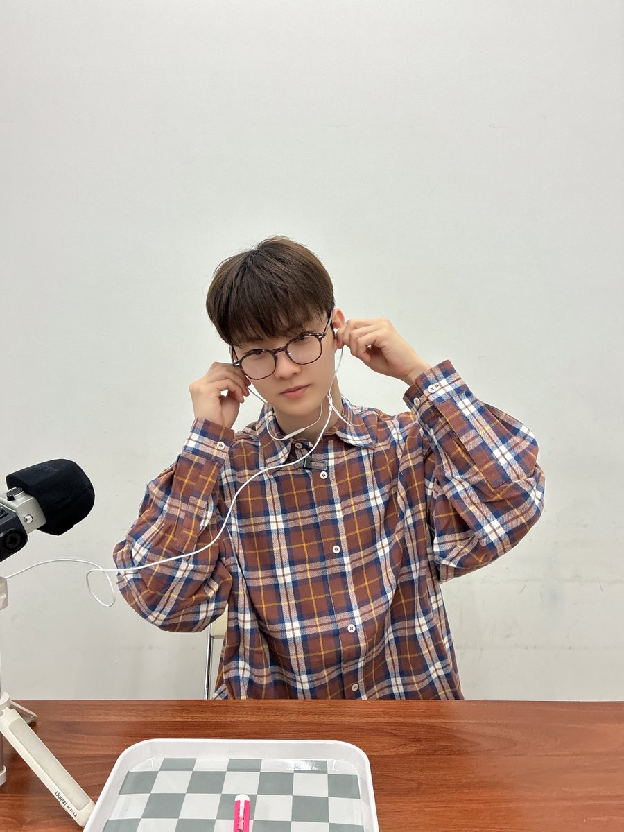 [📸] 쉿-🤫 독서실에서 몰래(?) 보석 십자수 중인 대학생 큐의 ASMR✨ 더비도 같이 집중해 볼까요?👀

youtu.be/B8maBYSdyWY

#THEBOYZ #더보이즈
#Q #큐