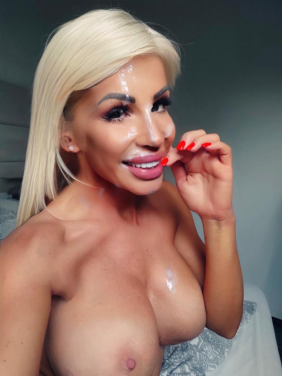 TiffanyRoussoxx's tweet photo. Watch the video about this on Onlyfans💦💦 Please retweet🥰 Check my Onlyfans🤩
#milf #tiffanyrousso #feet #luxurymilf #onlyfans #Tiffany #Pornstar #stepmom #blonde https://t.co/6J8QgHfXB4