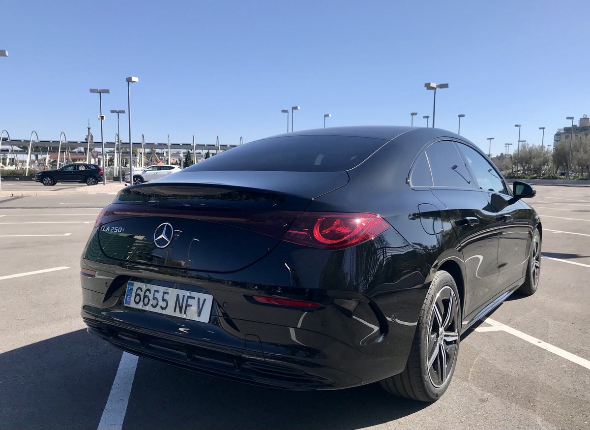 automotorcope's tweet photo. #FelizFindeSemana Disfruta de tu vehículo y los tuyos #oyentes #conductor @COPE @Poniendocalles @losfosfonautas @puertoen @tjcope @findesemanacope #FelizViernes @MBenzEspana @StarMadridRetai #coches #CLA250+ ⚡️#motor https://t.co/c80eGR5jte