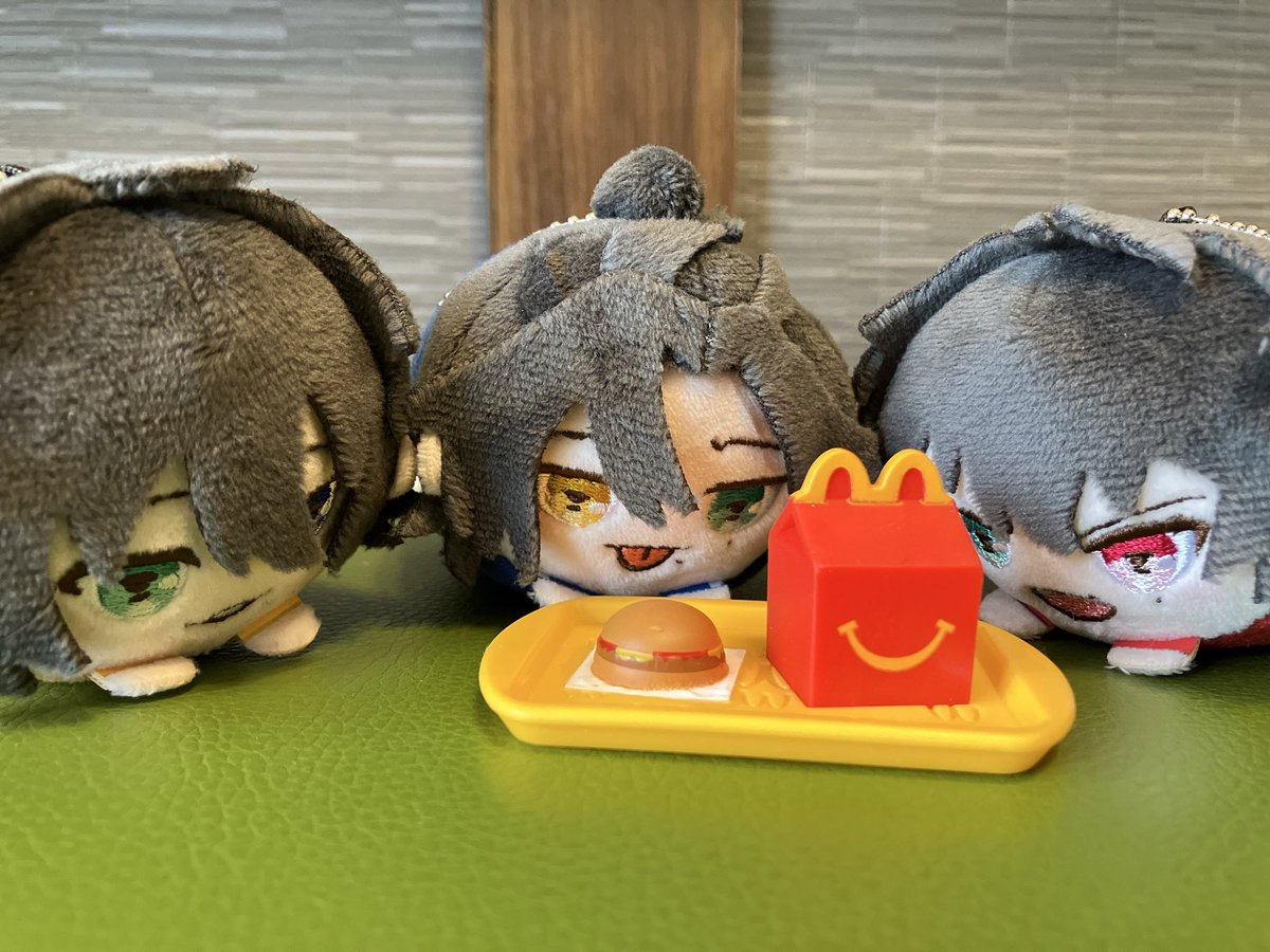 shufutoon's tweet photo. これはぬい撮りが捗るハッピーセット🍟 https://t.co/ZGOuNmbGlD
