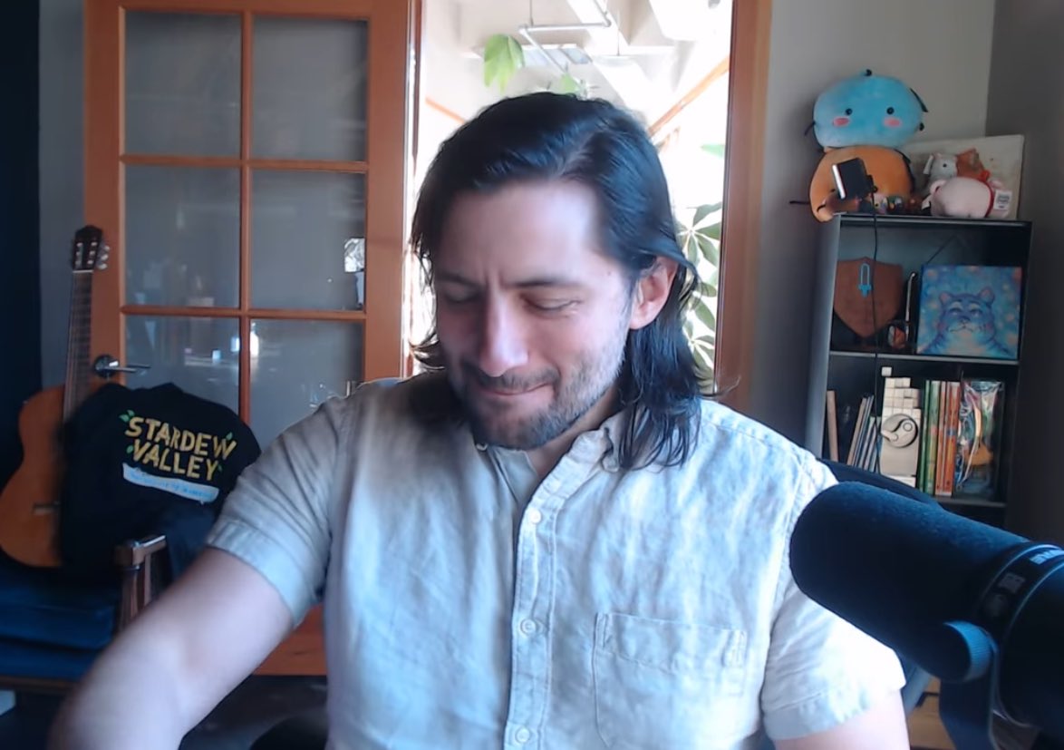 vortexvirus's tweet photo. ConcernedApe knew what he was doing putting Clint as someone you can marry now like look at that fucking grin he is so unhinged it's SO FUNNY https://t.co/tzcdQEkkMh
