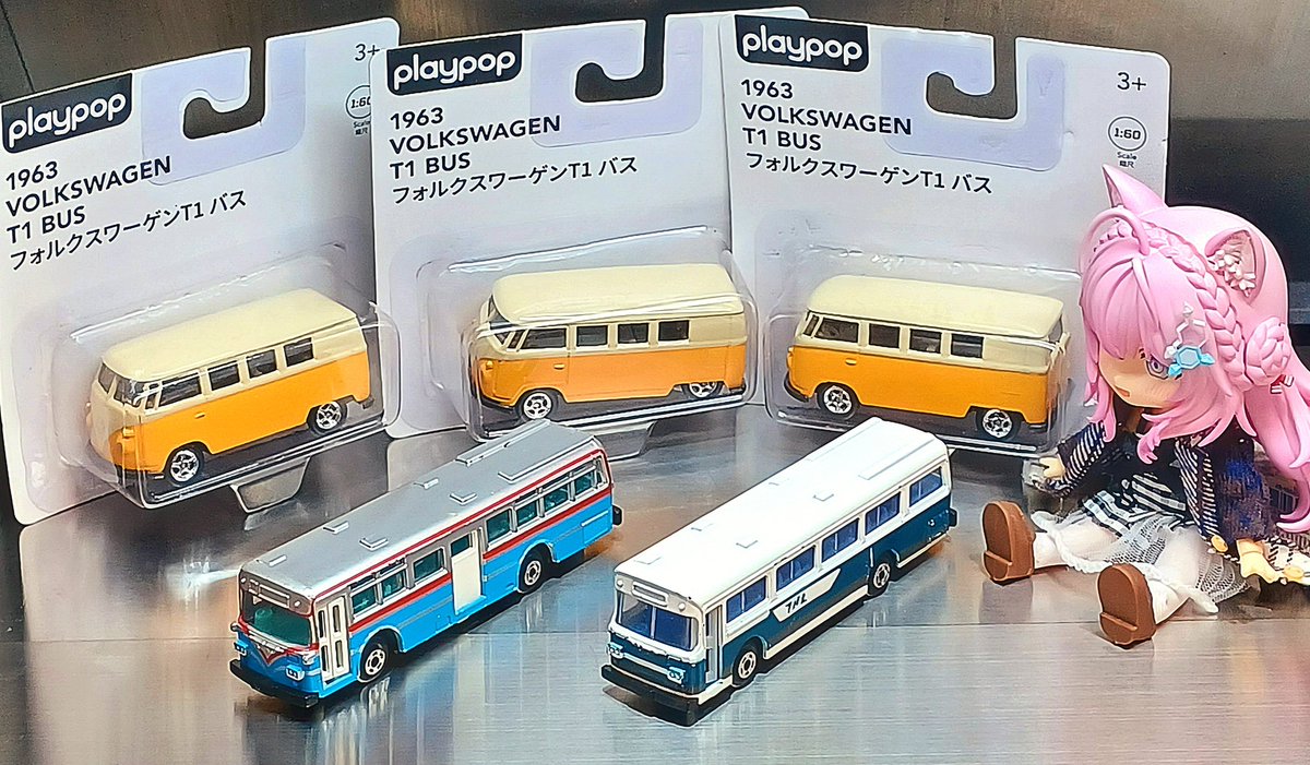 有休でミニカー買ってきた✨️ ・playpop(welly)のフォルクスワーゲン