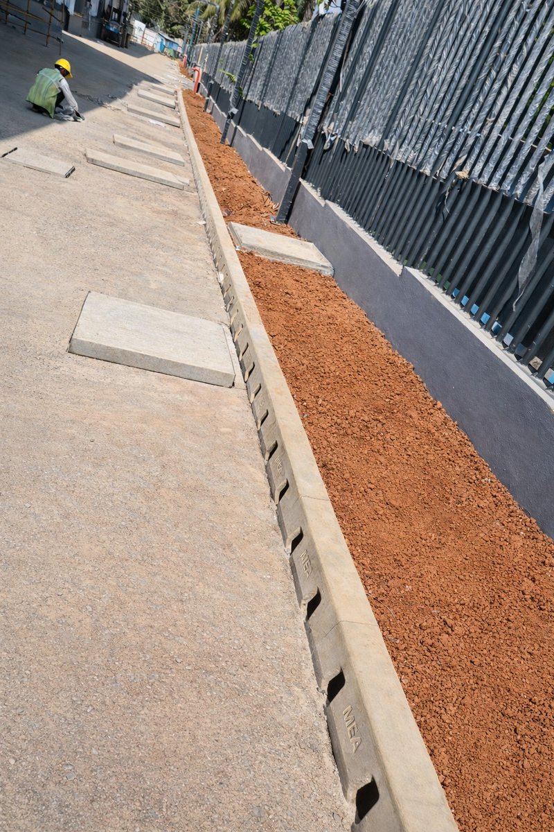 NugreenIndia's tweet photo. Smart Drainage in Action | Prestigious Siemens Bangalore ,Above snips from an ongoing Prestigious Project Siemens Bangalore, **Kerb Drain Channels from MEA Group GmbH are being installed to deliver a robust surface water management solution.
#MEAGroup #KerbDrain #RoadEngineering https://t.co/I90RToIKru