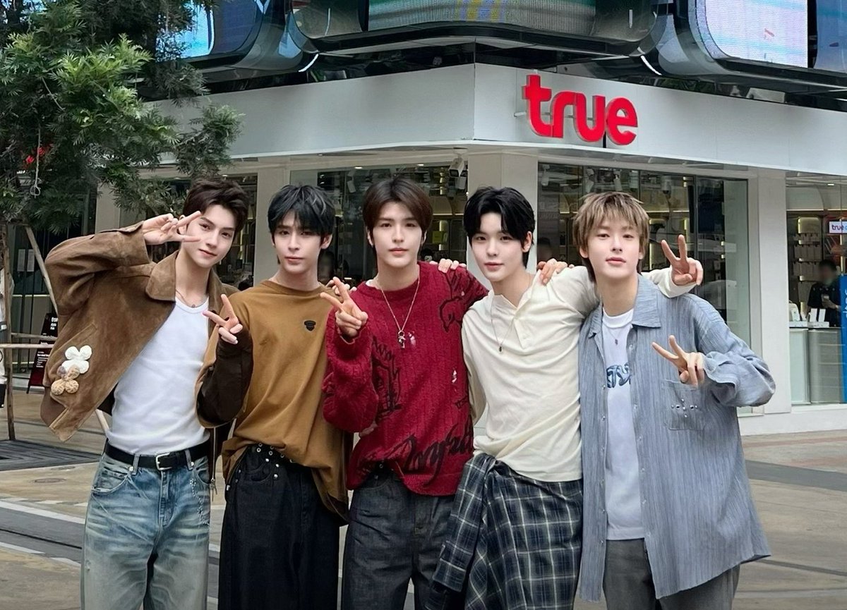 เดินสยาม 2024                        เดินสยาม 2026

#TATA #타타 #SMTR25