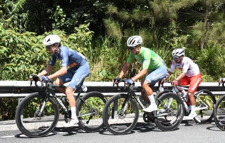 ZXCycling's tweet photo. 🇩🇴#VINRD2026 stage 3

1🇨🇴Y.Pira
2🇻🇪J.Abreu
3🇨🇴@nicopar11
4🇨🇴@wparedesz
5🇨🇷J.Ramirez
6🇺🇸J.Schurman
7🇪🇦@oscarsevilla76
8🇬🇹M.Vasquez
9🇨🇴D.Gonzalez
10🇨🇵🇬🇵B.Leny
11🇨🇵🇬🇵@AxelTaillandier
12🇨🇴E.Burgos

First mountain stage here is done! Congrats!

@BiciGoga @mundociclistico #cycling https://t.co/qUpiWQmUTr