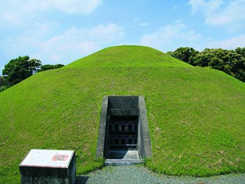 chikugo7koku's tweet photo. 【筑後七国】令和8年3月のイベント（3/3）

◆22日（日） 第12回おおき軒先マルシェフェスタ
◆28日（土） 小さなゆるり旅～柳川ちょこっと体験～
◆29日（日） 弘化谷古墳石室一般公開

詳細情報
https://t.co/pCuW0l1kNW https://t.co/ZCL4ShbL0b