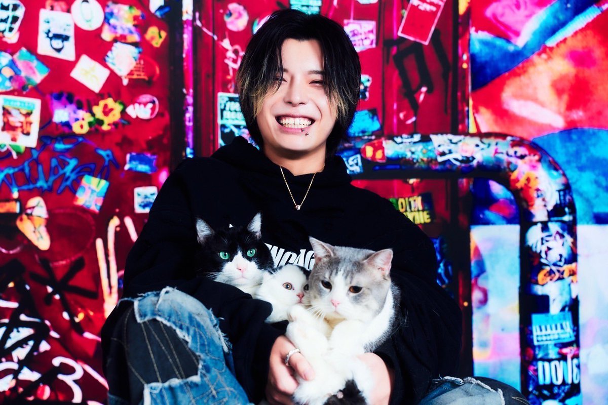 srsshu's tweet photo. ユニバースコアに入店して撮ってもらった宣材写真が良すぎるから個人用に貼っとく。 https://t.co/3poiZejINt