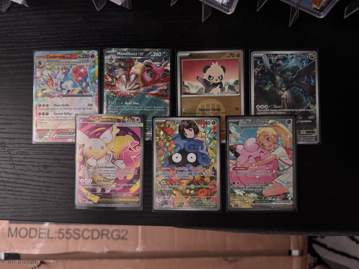 JTPandaofficial's tweet photo. Had some CRAZY #Pokemon pulls on stream tonight! GOTTA send em to grade!! https://t.co/IOttwsxYZB