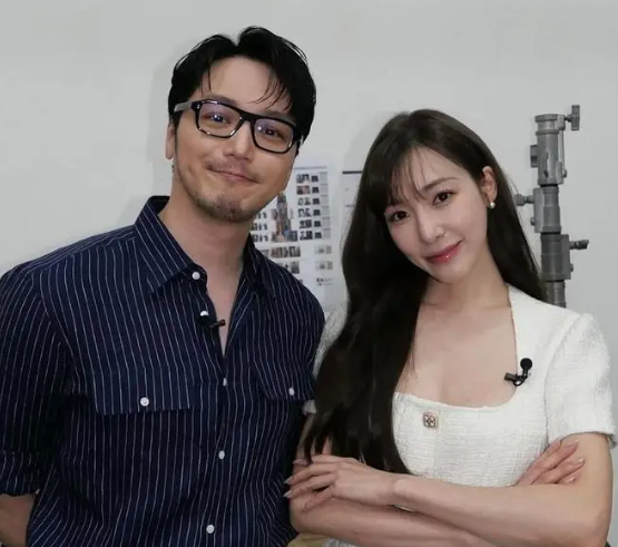 About Music tweet media