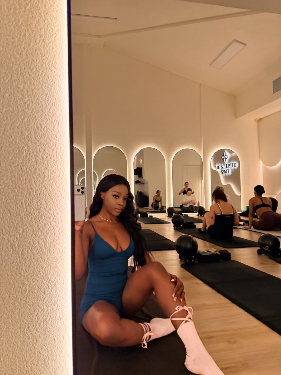 Tricydime's tweet photo. Your fav pilates Princess 👑 https://t.co/frJGiaWKaa