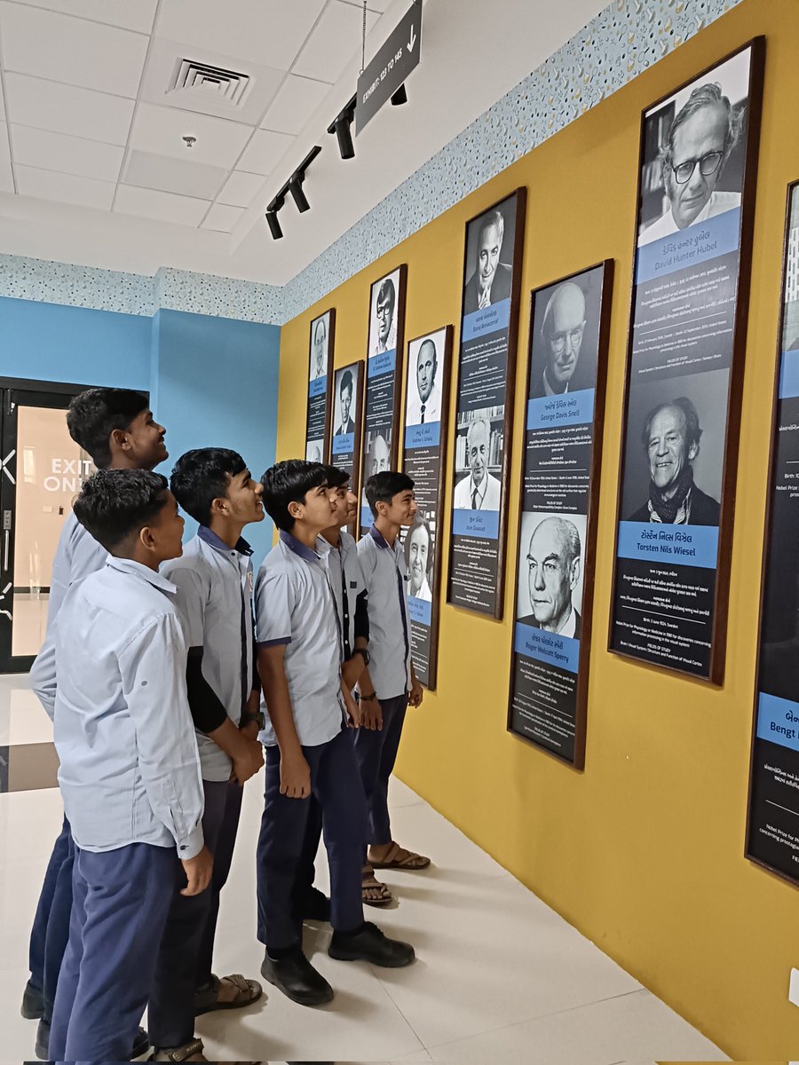 krupaba_pa67368's tweet photo. Today @RSCBhavnagar celebrate the birth anniversary of Nobel Laureate #DavidHunterHubel! 
​He unlocked the secrets of the #visualcortex, showing us how the #brain turns #light into the images we see. A true pioneer of #neuroscience https://t.co/m7Uccj3AAE