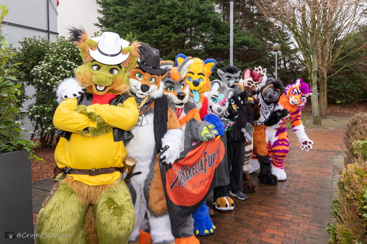 TheKareliaFursuits 🔜 EF tweet media