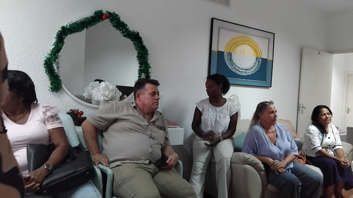 BrigadaSMCMz's tweet photo. La brigada de Servicios Médicos de Maputo se reúne para el cierre del año del 2025! Con resultado satisfactorio y nuevos objetivos por cumplir. Vamos por más…
@CubacooperaMzb 
@CSMCSaludCuba https://t.co/YTOZgatqp6