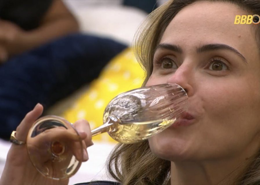 TRÊS Lideranças do Jonas, T R Ê S (3) 

E NENHUMA me entregou uma madrugada tão boa como a de hoje. G4 Eternos é puro entretenimento 

Eu fiquei que nem an Ana Paula na última foto, minha alma tá lavada com essa liderança da Samayra. Obrigada meus amores ! #BBB26