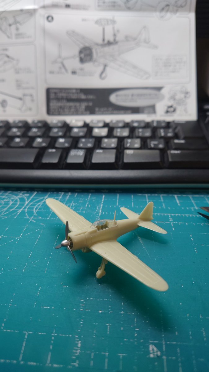 素組みのいっちょ出来上がり。 #144スケモ #SWEET #零戦21型 #戦闘機