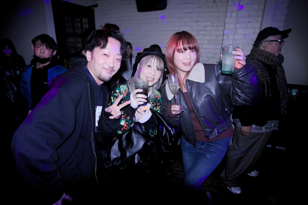 Hello Wonder tweet media