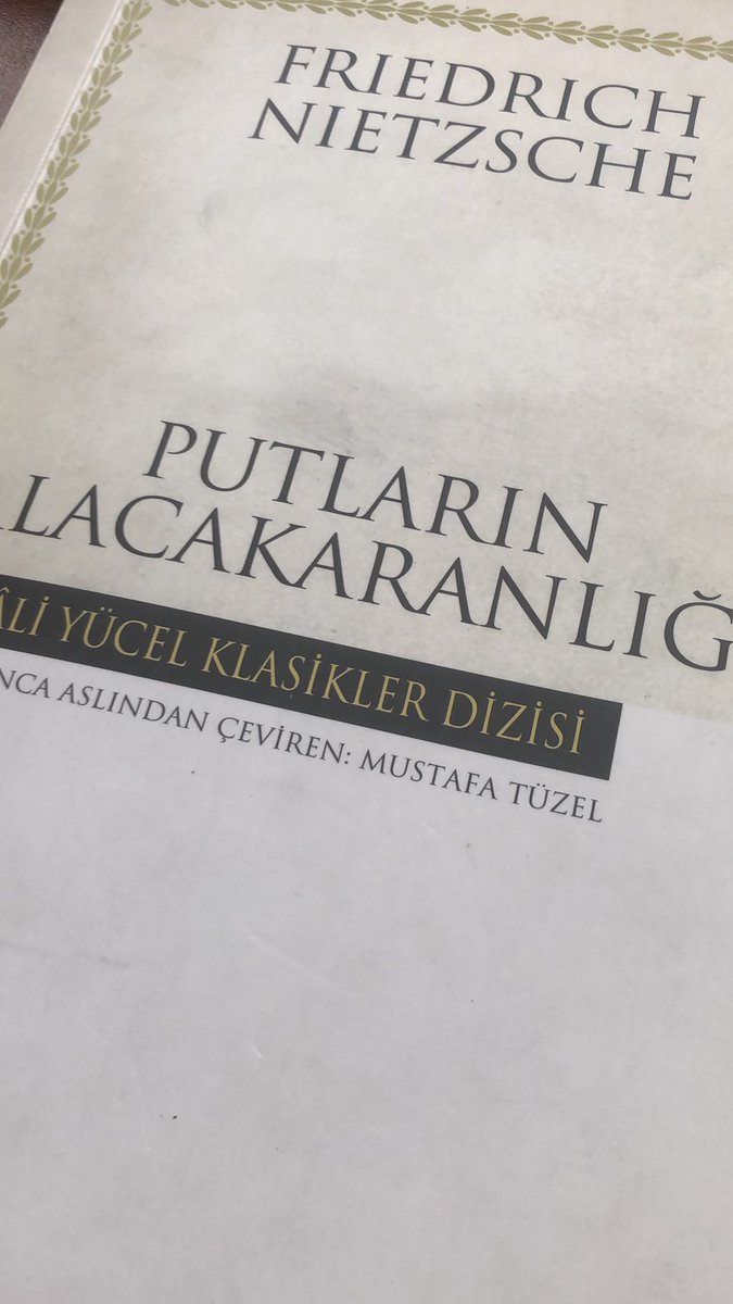 vasfettin_yagiz's tweet photo. “Sonucu neden ile karıştırmaktan daha tehlikeli bir yanılgı yoktur. Dinin ve ahlakın kurduğu her cümle, bu yanılgıyı içerir…”
#Nietzsche #putlar https://t.co/gk6spCD7Sk