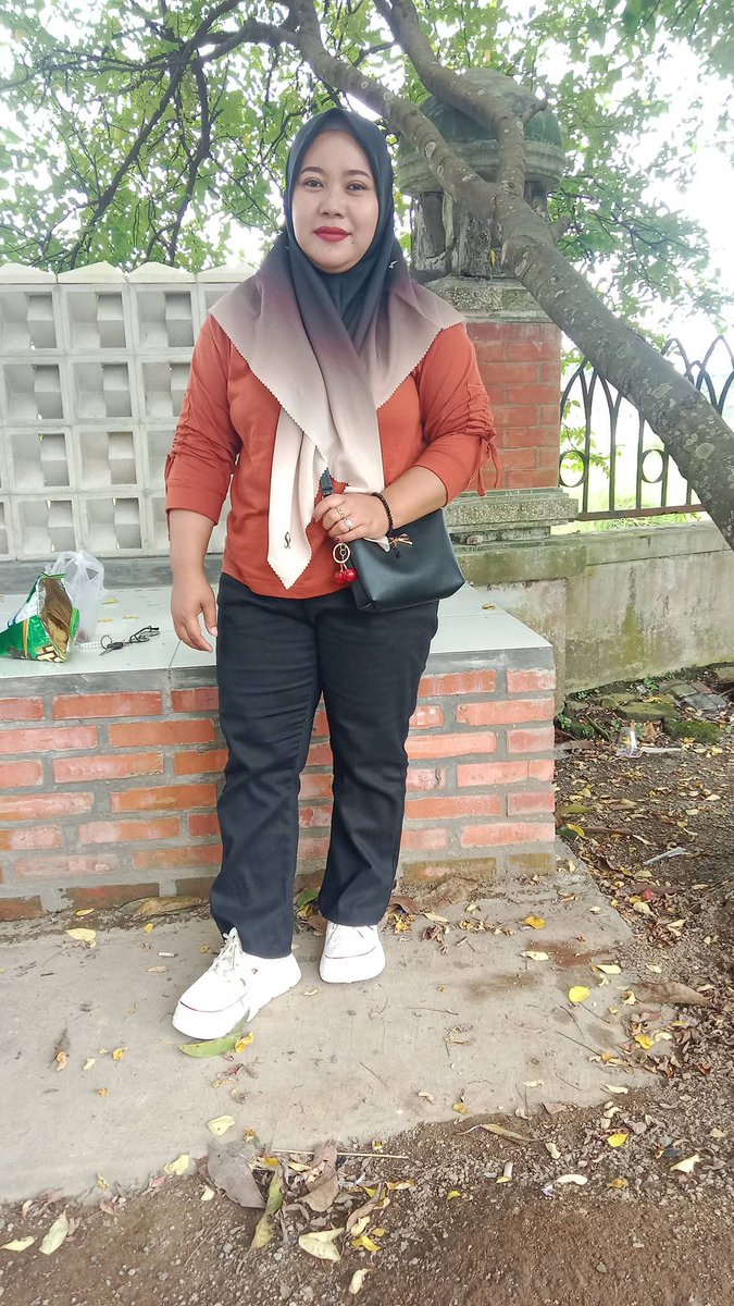 sephty345855's tweet photo. Yg retweet 10 postingan bunda, kasi pap lewat dm..hihi https://t.co/ndE08dIPnv