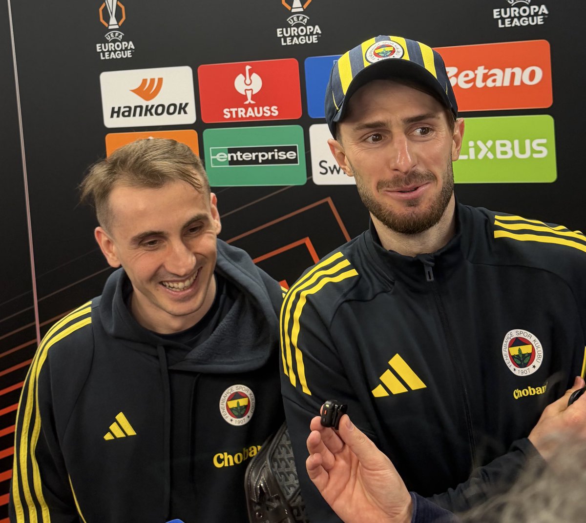 Kerem Aktürkoğlu: "Avrupa’ya başı dik şekilde veda ettik. Bir nebze de olsa taraftarımızı teselli etmişizdir umarım." <a href="/Fenerbahce/">Fenerbahçe SK</a>  😅