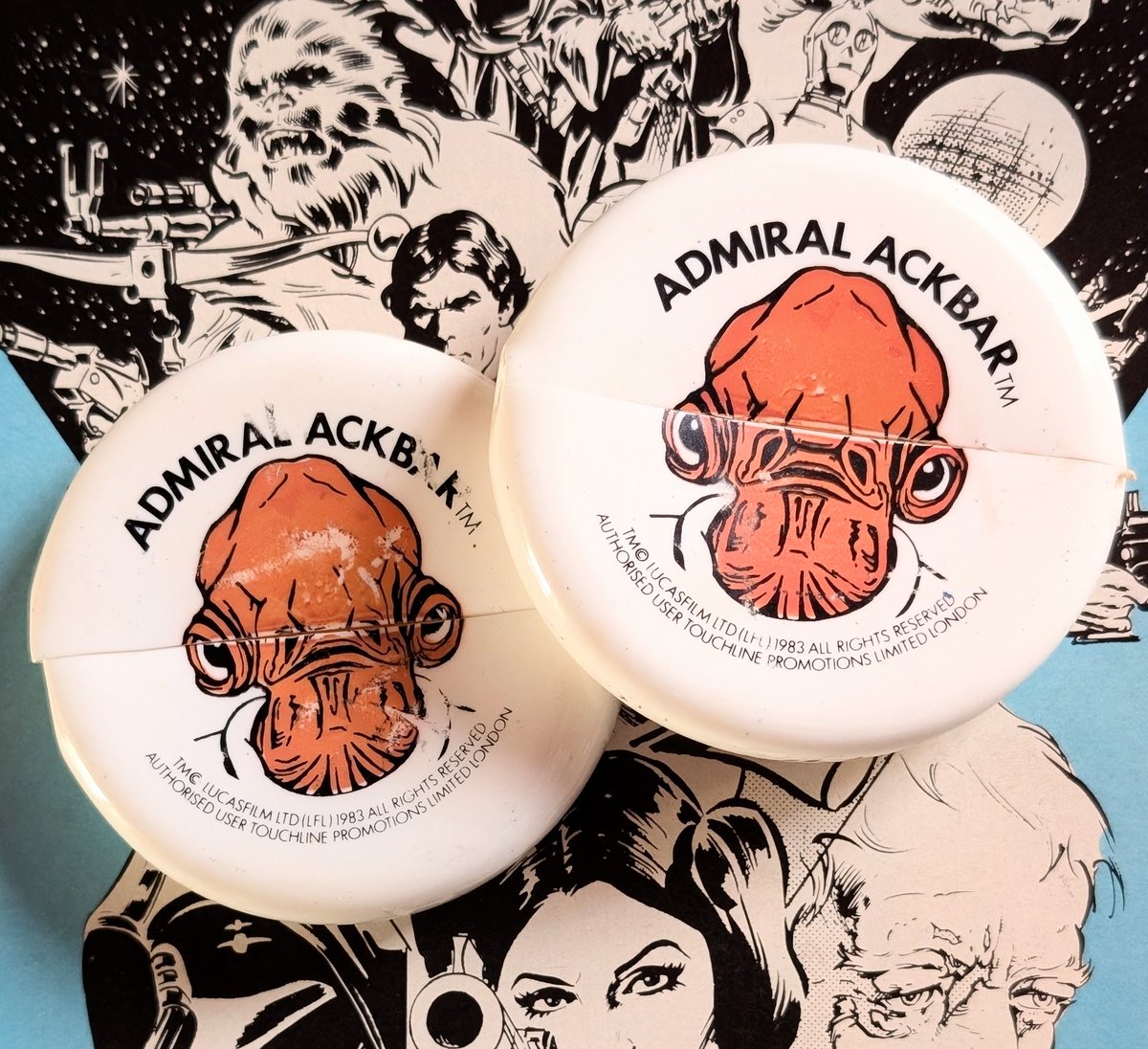 It's a trap! No, it's a coin purse! Actually, it's two coin purses; two vintage Admiral Ackbar coin purses from when the Jedi returned in 1983!