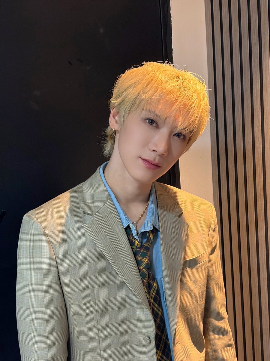 สุขสันต์วันเกิด เตนล์ของฉัน ถึงฉันจะไม่ได้กระตือรือร้น คล่องแคล้ว ใช้งาน กับแอคนี้มากนัก แต่ฉันยังติดตามผลงานคุณอยู่เสมอ อยากให้คุณมีความสุขในทุกวัน ทำอะไรที่อยากทำได้อิสระ ฉันรักคุณค่ะ ฉันรักแมวตุ้ยของคุณด้วย