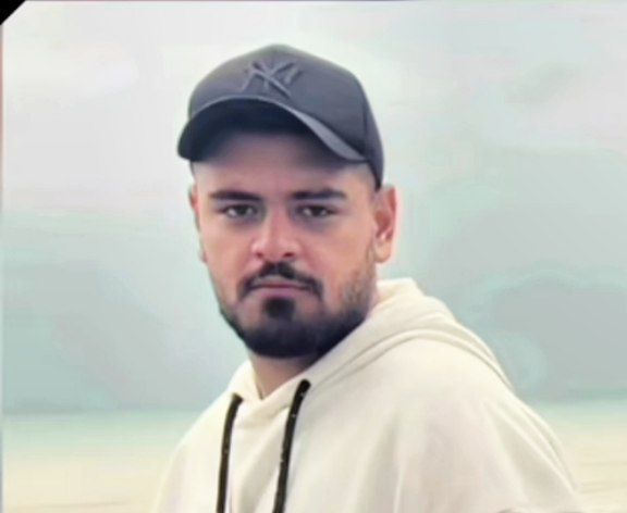 کشته‌شده در راه وطن #امیرحسین_گودرزی اهل #بروجرد لرستان با شلیک گلوله کشته شد.

#لرستان 
#جاویدشاه

دی۱۴۰۴