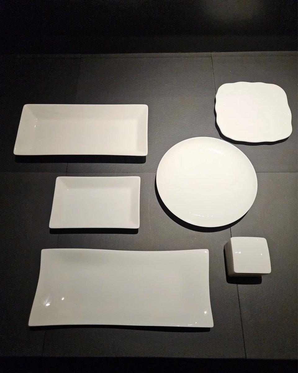 icHihydrogen's tweet photo. 吸い込まれるような白さが美しい、
「NIKKO」の器。

割れてしまった磁器を肥料へとリサイクルし、
再び土へ還す仕組みを作っています。

真っ白な一皿に盛り付けられる水素料理に、
持続可能な未来への想いが込められています。

水素料理 × 還る器

icHiが描く、循環する食のかたちです。

#icHi https://t.co/iB38p7Tv2L