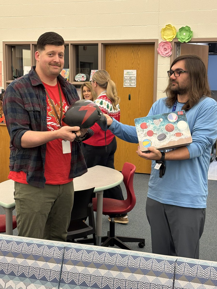 MrMosher_AMS's tweet photo. Congratulations to Mr. Ben Holbrook, our AMS Top Gun Teacher of the month for February! It was great to hear Mr. Jeffries recognize him for all of the great work that he’s doing in our building as a 7th grade Math teacher! Go Aviators! #RepThatA @AllianceCSD https://t.co/KHB1Dbu62H