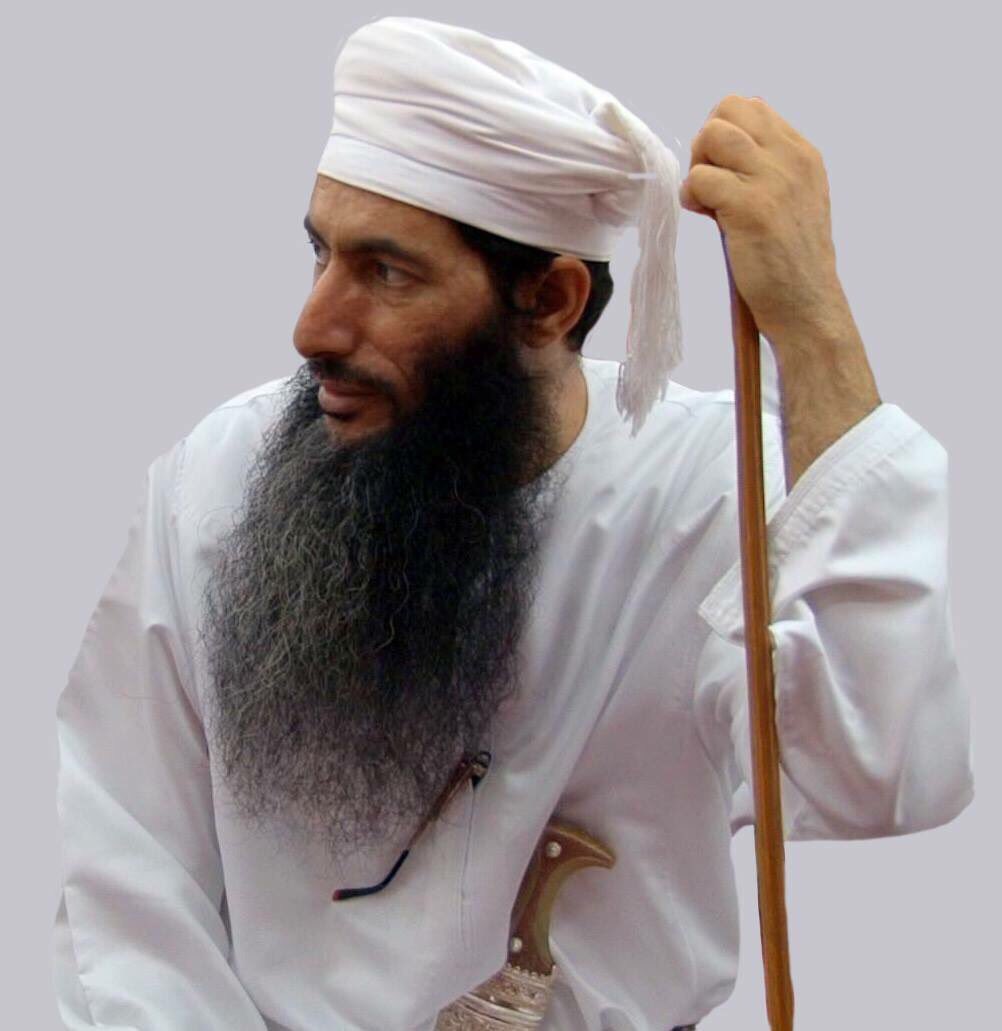 #شخصية_عمانية

 رحم الله الشيخ خلفان بن محمد العيسري وجعل قبره روضة من رياض الجنة.

#خلفان_العيسري #رحمه_الله 

كان الشيخ (1962–2015) نموذجًا فريدًا في الجمع بين العلم والهندسة والدعوة. نشأ محبًا للقرآن وعلوم العربية، ثم شدّ رحاله إلى بريطانيا لدراسة الهندسة، ليعمل بعدها مهندسًا