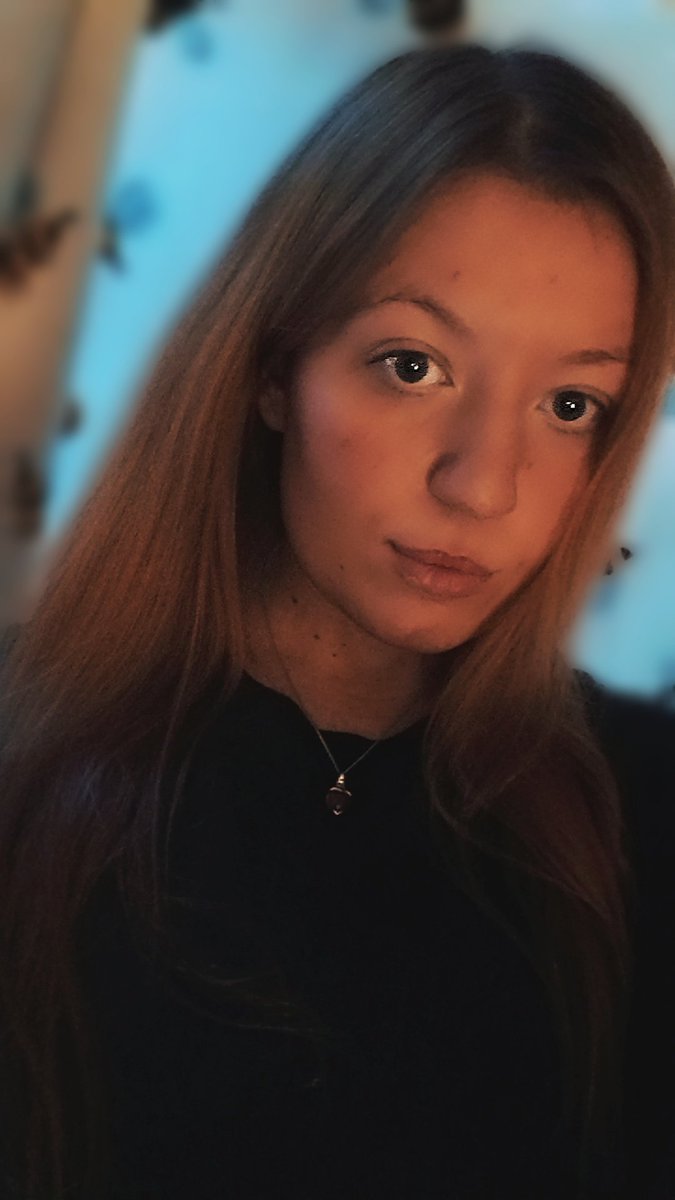 BossCashMasters's tweet photo. When you think I look sweet as apple pie but then find yourself punching your balls and eating your cum on my command 🤭🤭🤭🤭

Findom Femdom Humiliation Assworship Video Call Drain Whalesub https://t.co/y3DewvCMvI