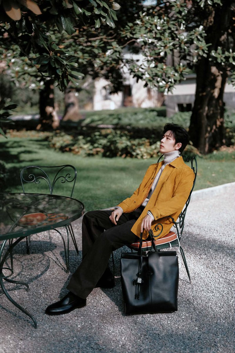 พาส่องลุคของ “เซียวจ้าน” TOD’S Global Brand Ambassador ขณะไปเข้าร่วมชมแฟชั่นโชว์ Tod’s คอลเลกชัน Fall/Winter 2026 

#XiaoZhanMFW26 #XiaoZhan #เซียวจ้าน #Tods #TodsFW26