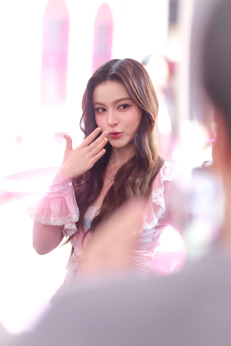 pookanihide's tweet photo. 🧸🩷 @primiily1_ 

PRIM X PEPSI TREAT 

#primiily #PepsiTreatWithPrim 
#PepsiYouDeserveATreatEvent https://t.co/Rmb7GJDwYV