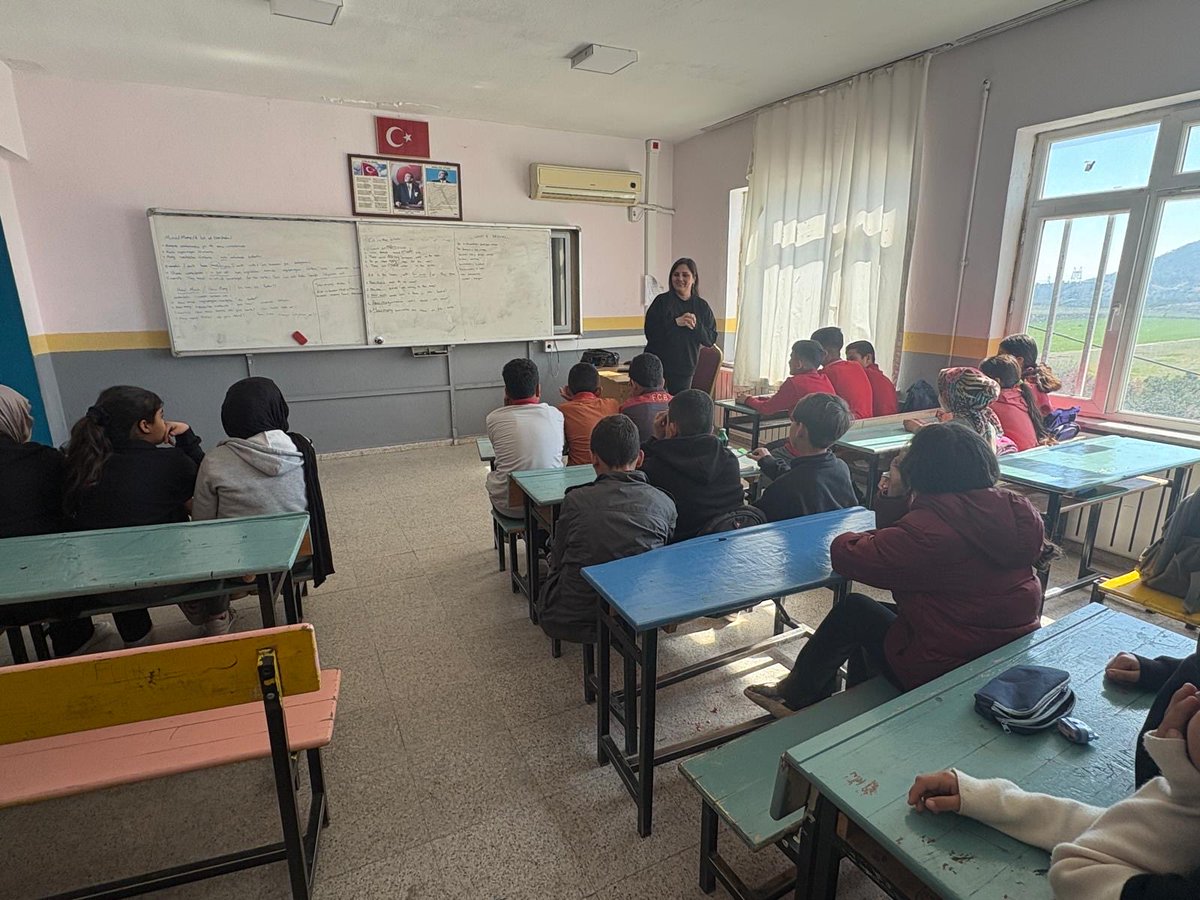 Mutram33's tweet photo. Rehber öğretmeni bulunmayan köy okullarına yönelik ziyaretlerimiz planlanan takvim doğrultusunda sürdürülmektedir.
Sakız İlkokulu,Ortaokulu ve Alaçam İlkokulunda genel yerel hedefler kapsamında gerçekleştirilen etkinlikler tamamlanmıştır.
@MersinMEM @mut_mem @erddlk33 https://t.co/wQojq2amWY