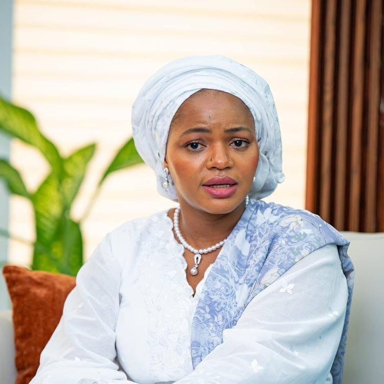 ECA_OFFICIAL's tweet image. #DigitalTransformation is about improving lives. 
In Conakry, ECA met with Minister Mourana Soumah to advance Guinea’s e-health project. By localizing the eFiche platform, we’re using AI-driven automation to empower patients and strengthen healthcare data. 
#EHealth #Innovation