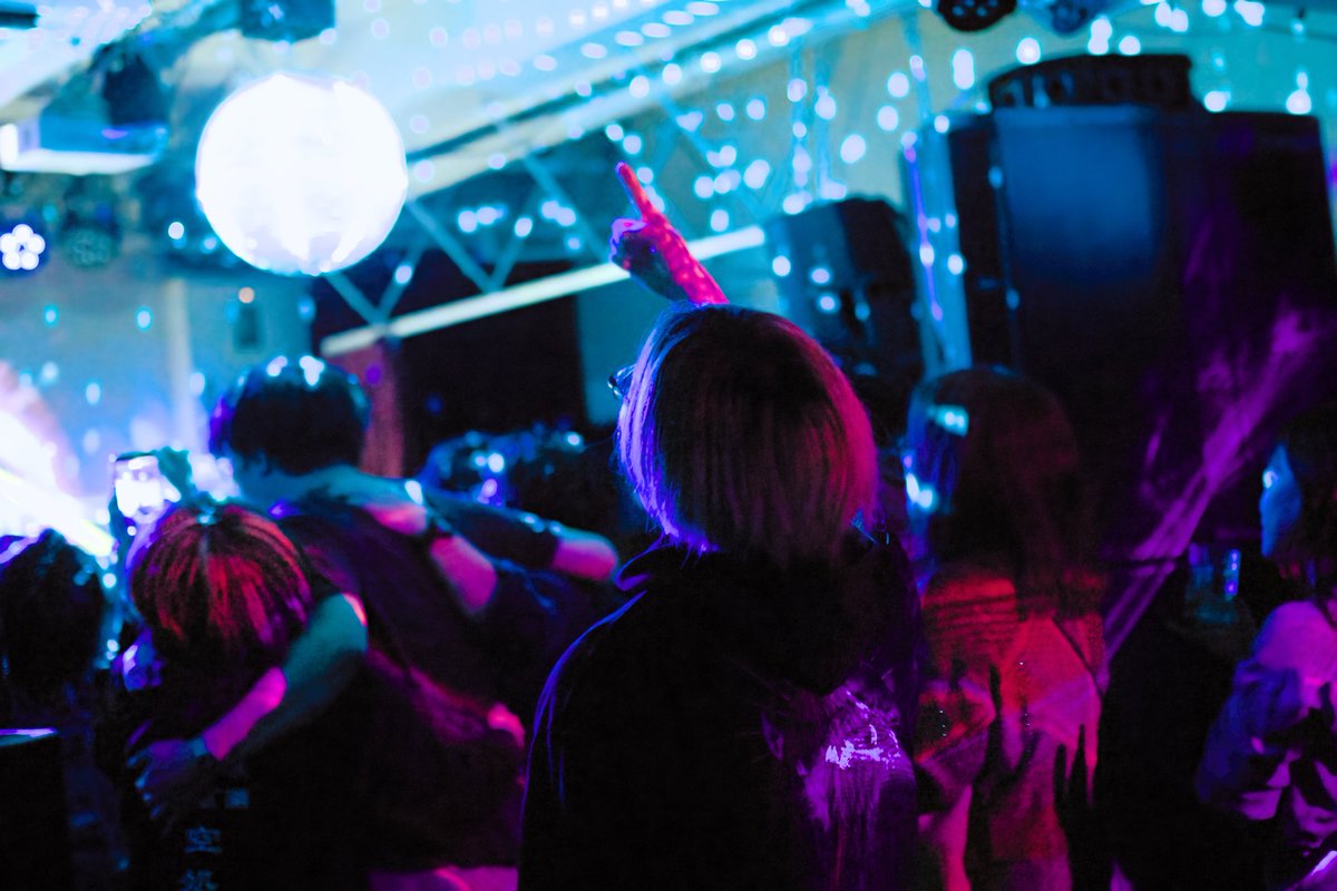 Hello Wonder tweet media