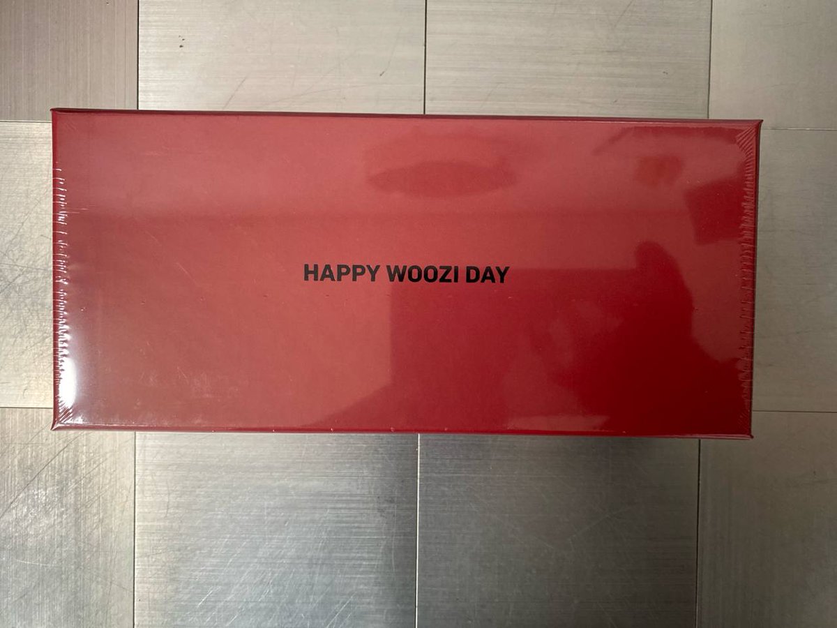 #KyungsellsPasabuy 

KR Address Arrival: Woozi Sunglasses