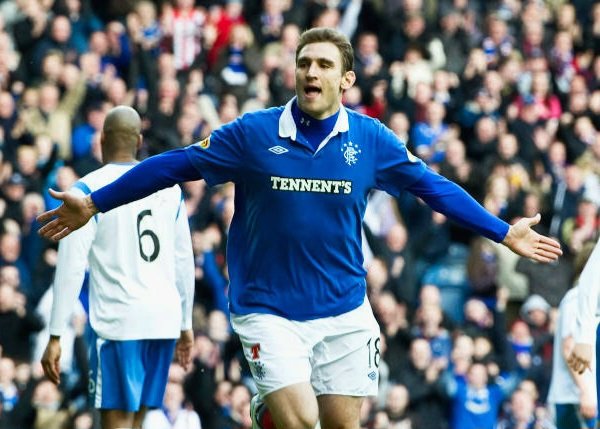 WATP72RFC's tweet photo. 🗓️ #OnThisDay 2️⃣0️⃣1️⃣1️⃣ : #Rangers close the SPL gap with Celtic to 5pts, with 2 games in hand, after a 4-0 win over St.Johnstone at Ibrox(42.1k). Nikica Jelavic(2), Kyle Lafferty &amp; Sasa Papac scored, to maintain our pursuit of #3IAR in Walter Smith's final season as our Manager. https://t.co/PdPwBZTqhW