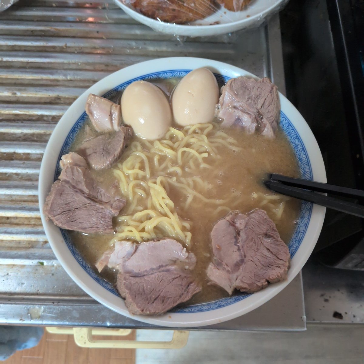 raihetare's tweet photo. 麺、具材、黄金スープ

ファイナルフュージョン！ https://t.co/3PxGkQRs2R