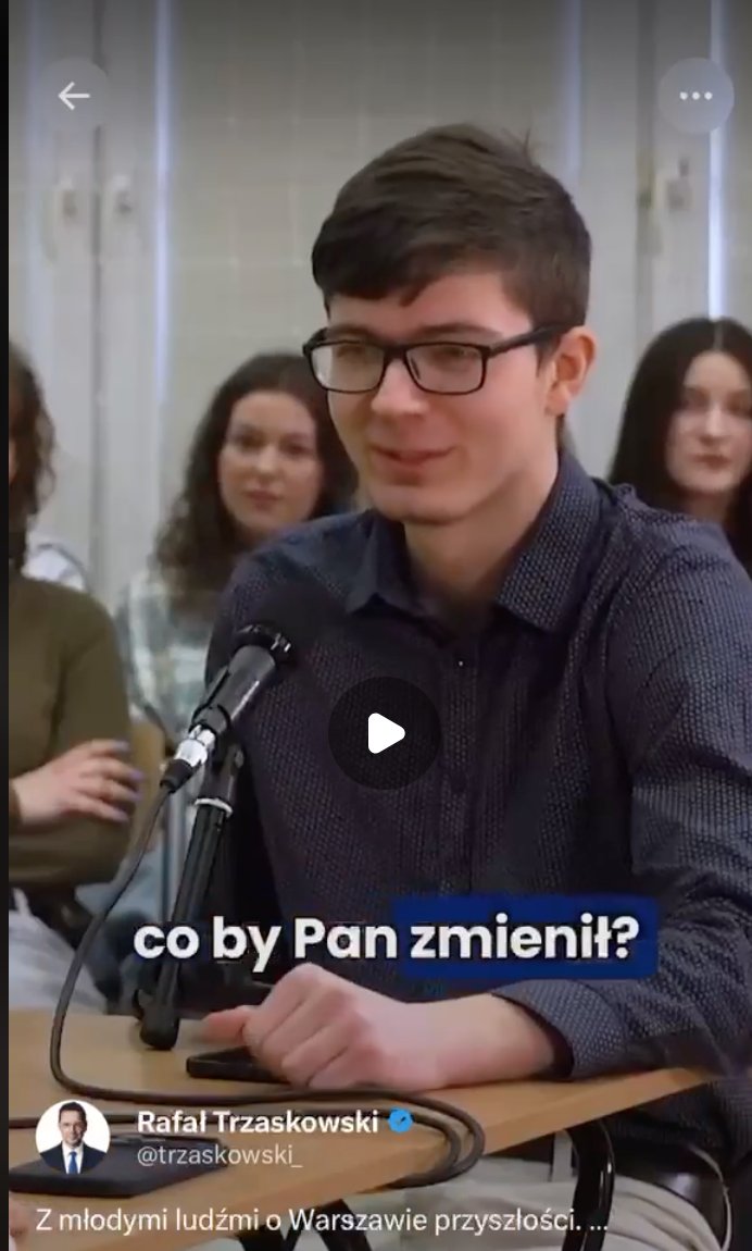 JanMencwel's tweet photo. Uwaga to jest HIT! Prezydent @trzaskowski_ spotkał się z licealistami i na pytanie, co by najbardziej chciał zmienić w Warszawie, mówi: "Chciałbym mieć 100 tys. mieszkań tanich na wynajem". 🤯

Ziom, jesteś prezydentem Warszawy od 7 lat! mogłeś je budować, ale tego zaniechałeś. https://t.co/awAq5UxVqK