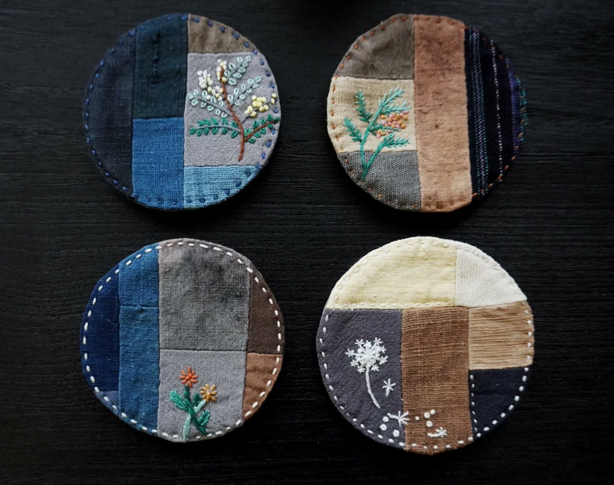 AshelyWwwW's tweet photo. Handmade magic! Turn old fabric scraps into cute coasters—soft, unique, u0026 full of love. Perfect for your morning coffee or as a tiny gift! #HandmadeJoy #CraftsForFun https://t.co/WCNmpqcdpk