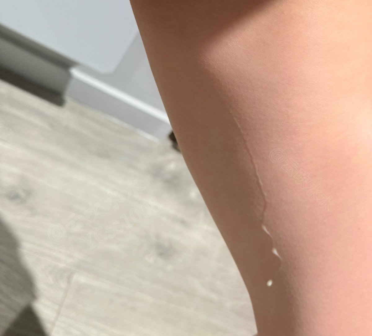 YCss1008's tweet photo. 内裤作用原来这么大
低头一看都是自己的💧之前我一直以为是洗手溅到的。如果不是流下来 我还不知道滴了一路😇 https://t.co/wWkhyduLTg