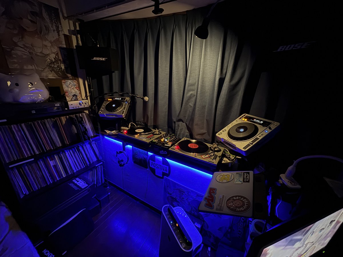 よるね tweet media