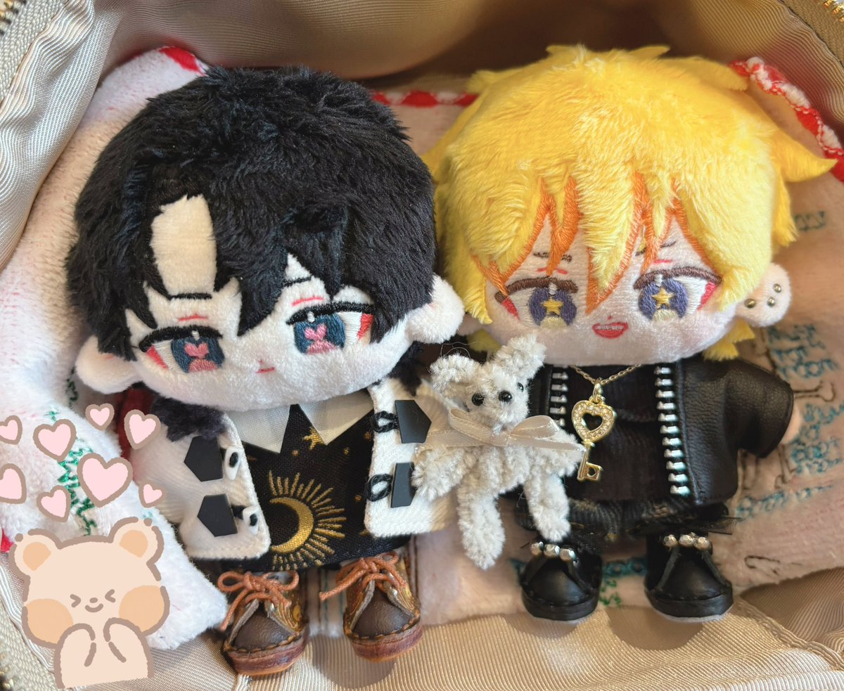 センターの🧸ぬいが二人の子どもみたいだな…と思ったので撮った一枚🤭︎💕︎
