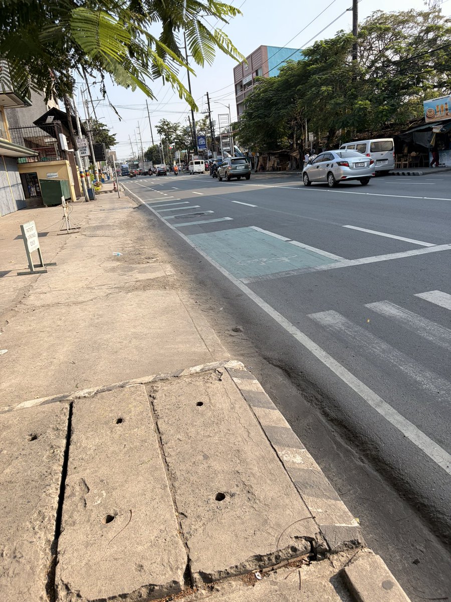 POZnobill's tweet photo. hindi ko talaga trip gantong oras ng pasok. napaka ineettt! https://t.co/vrUJF0mDIE